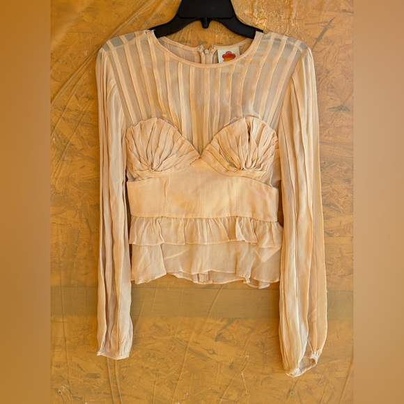 NWOT FARM Rio Pintucked crepe de chine blouse
Size X-Small - Picture 5 of 9